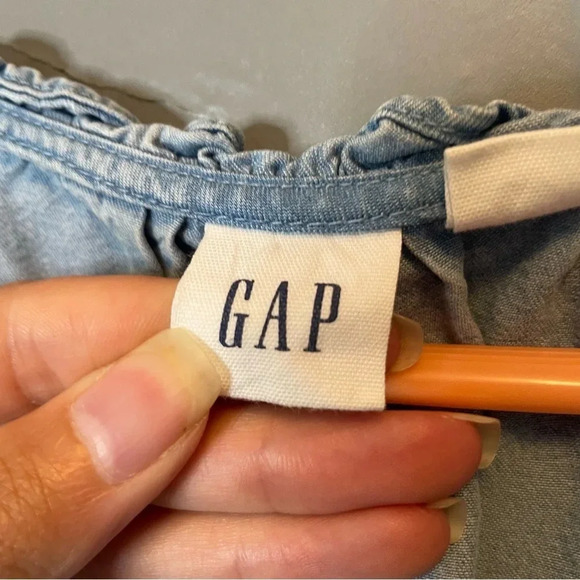 Gap denim vneck sleeveless tank top women’s size medium - Picture 4 of 9